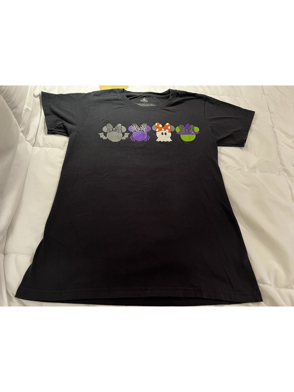 Disney women’s LARGE Black T-Shirt Halloween Bat Minnie Mouse Faces Adult Woman